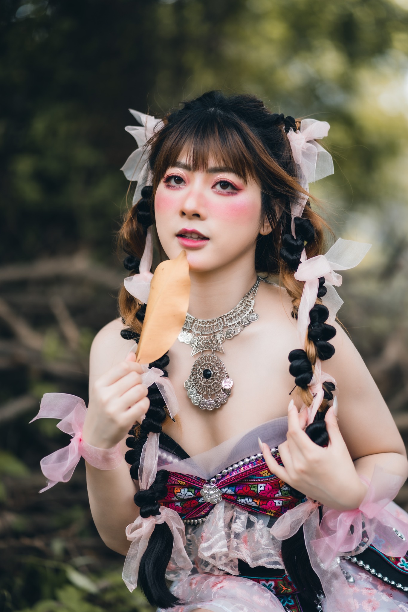 Em gái bản image 4